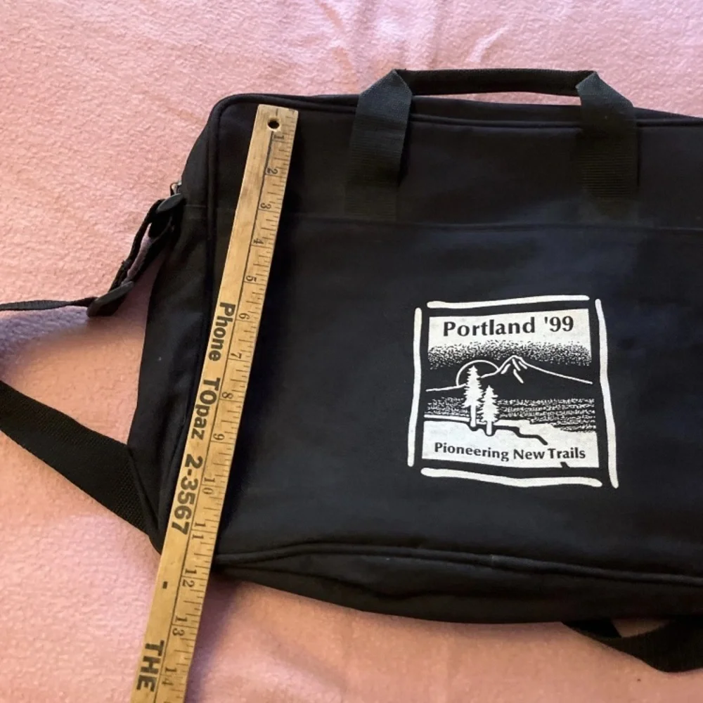 Leeds Messenger bag 1999 Portland Trails Oregon excellent condition